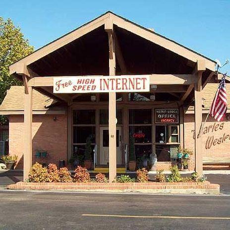 Charles Wesley Motor Lodge Downtown Broken Bow- Hochatown מראה חיצוני תמונה