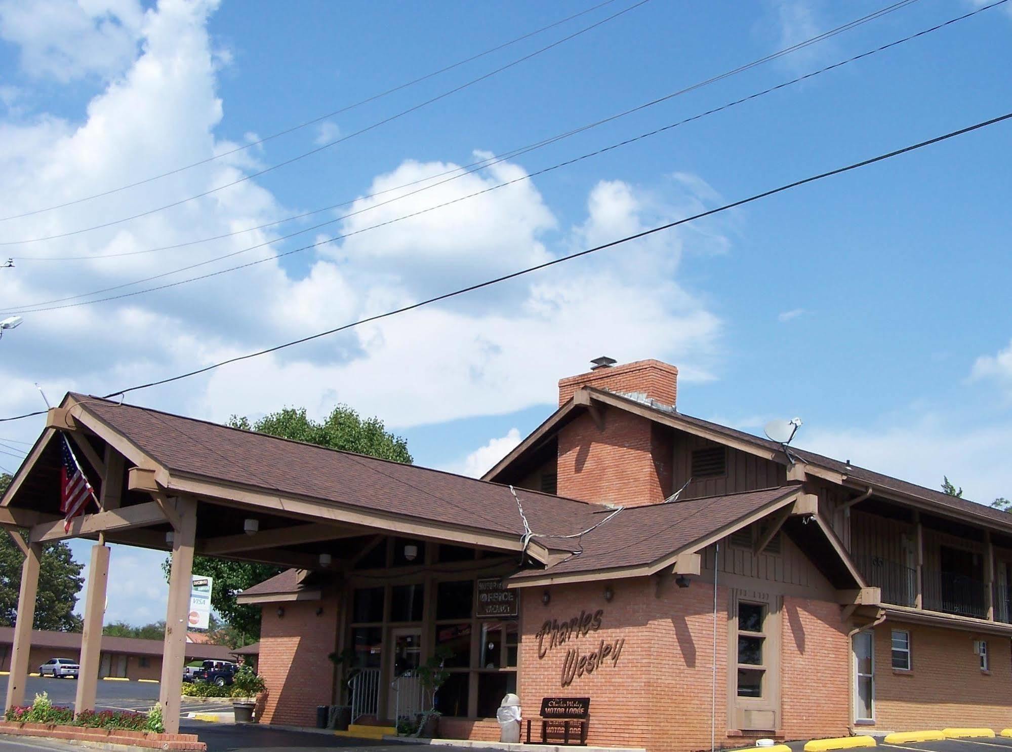 Charles Wesley Motor Lodge Downtown Broken Bow- Hochatown מראה חיצוני תמונה
