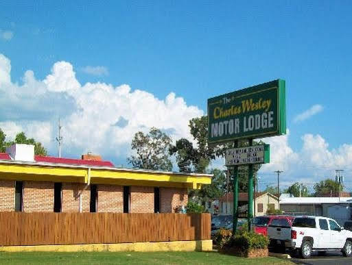 Charles Wesley Motor Lodge Downtown Broken Bow- Hochatown מראה חיצוני תמונה