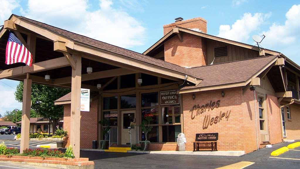 Charles Wesley Motor Lodge Downtown Broken Bow- Hochatown מראה חיצוני תמונה