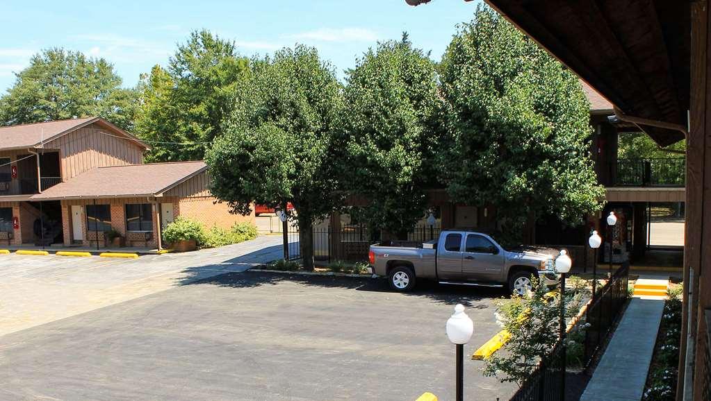 Charles Wesley Motor Lodge Downtown Broken Bow- Hochatown מראה חיצוני תמונה