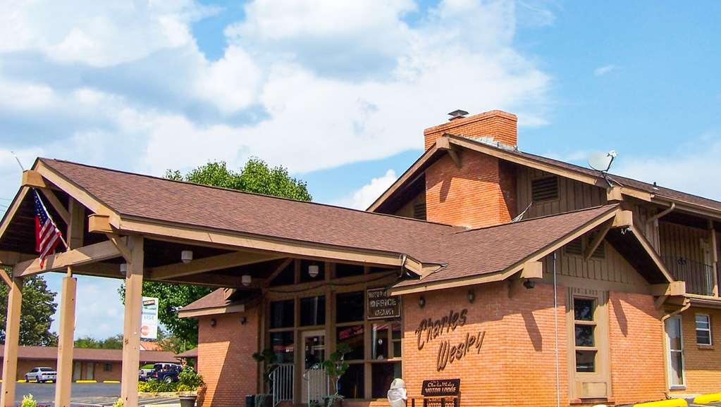 Charles Wesley Motor Lodge Downtown Broken Bow- Hochatown מראה חיצוני תמונה