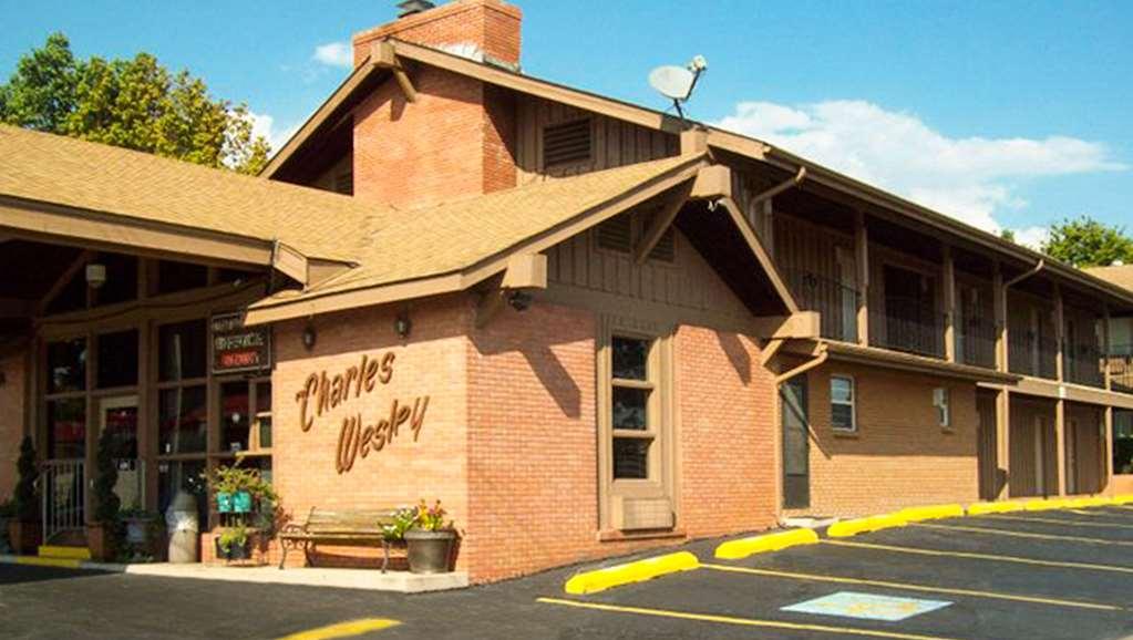 Charles Wesley Motor Lodge Downtown Broken Bow- Hochatown מראה חיצוני תמונה